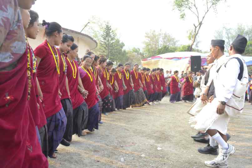 मगरलाइ नचायो पुर्वेली हुर्राले – फोटो फिचर सहित