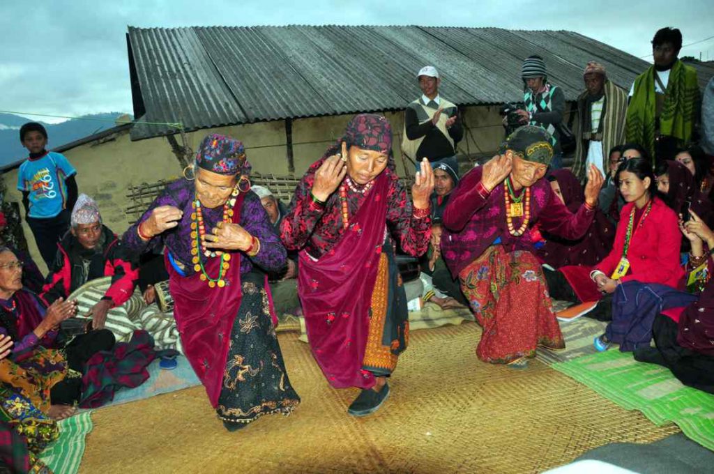 बुढेसकालमा घाटु छमकछमक