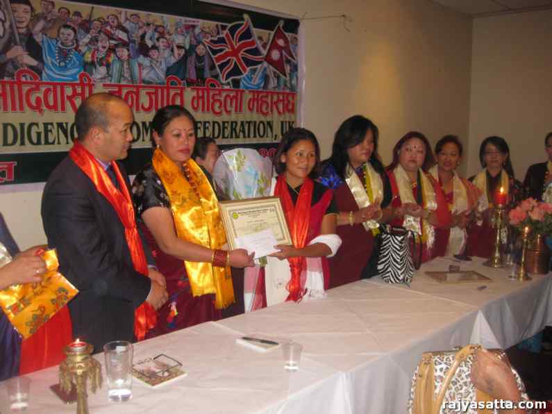 महिला महासंघद्वारा लन्डनमा इन्दिरालाइ सम्मान