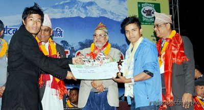 निखिल भए पोखरा तारा