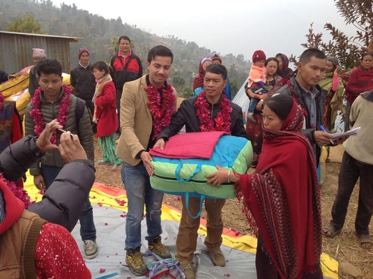 द मगर्स कृयसन  इनिसियटिभले गर्‍यो गोरखाका भुकम्प पीडितको सहयोग (फोटो फिचर )