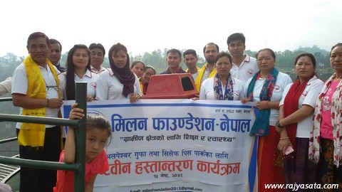 समाजसेवी दुर्गा गुरुङ ‘मिलन’को आर्थिक सहयोगमा मिलन फाउण्डेशन नेपालद्वारा कुश्मामा डसविन वितरण