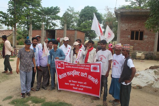 देवदहमा एमालेको घरदैलो कार्यक्रम तिव्रता/बिकासका लागि एमालेलाई जिताउनु पर्ने