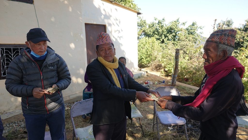 पाल्पाका पहिरो प्रभावितलाई पाल्पा जिल्ला समाज यूकेको ७ लाख बढी आर्थिक सहयोग