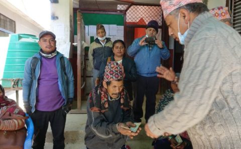 पाल्पा जिल्ला समाज यूके बाट रिब्दीकोट र तिनाउँका पहिरो पिडितलाई आर्थिक सहयोग