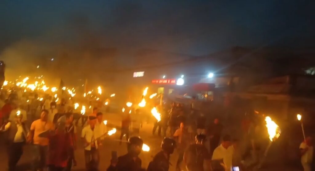 झापाको दमकमा पहिचान पक्षधर र प्रहरीबीच झडप हुँ दुईजना घाईते