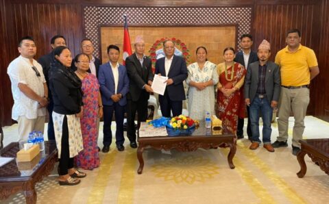 बंशजको नेपाली नागरिकता निरन्तरताका लागी प्रधानमन्त्रीलाई ज्ञापन पत्र।