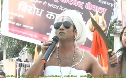 गाई काट्नेको गला काट्ने उर्दी जारी गर्ने हिन्दू धर्मगुरु पक्राउु ।