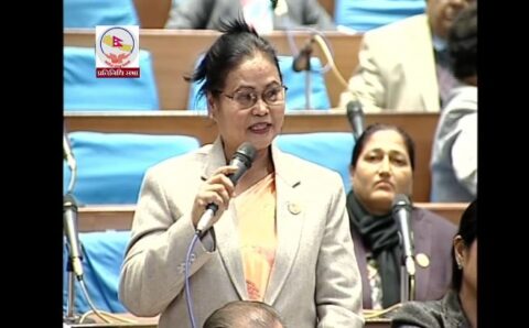 ललिता निवास जग्गा किर्तेमा मन्त्रीहरुलाई सुनपानी छर्किएर चोख्याइएकाे सांसद भगबती चौधरीकाे दावी।