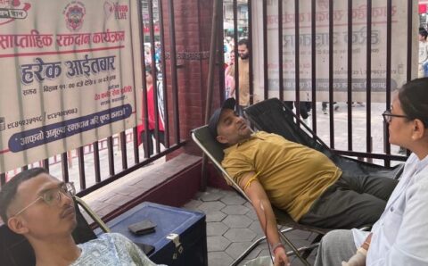 पूर्वप्रदेश प्रमुखद्वारा ४५औं पटक रक्तदान