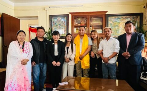 कुलमान घिसिङको निमन्त्रणामा सुस्मिता स्याङतान र टिमको विशेष भेट