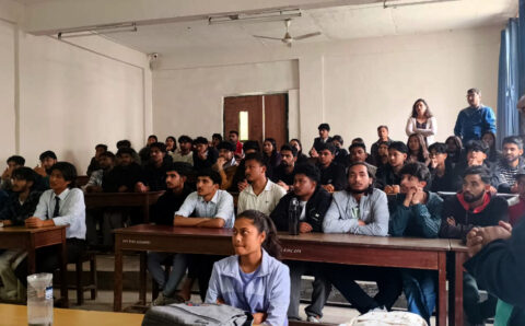 नेपाल इन्जिनियरिङ कलेजका विद्यार्थीहरू वर्षा सम्बन्धी तथ्याङ्क संकलनमा परिचालन
