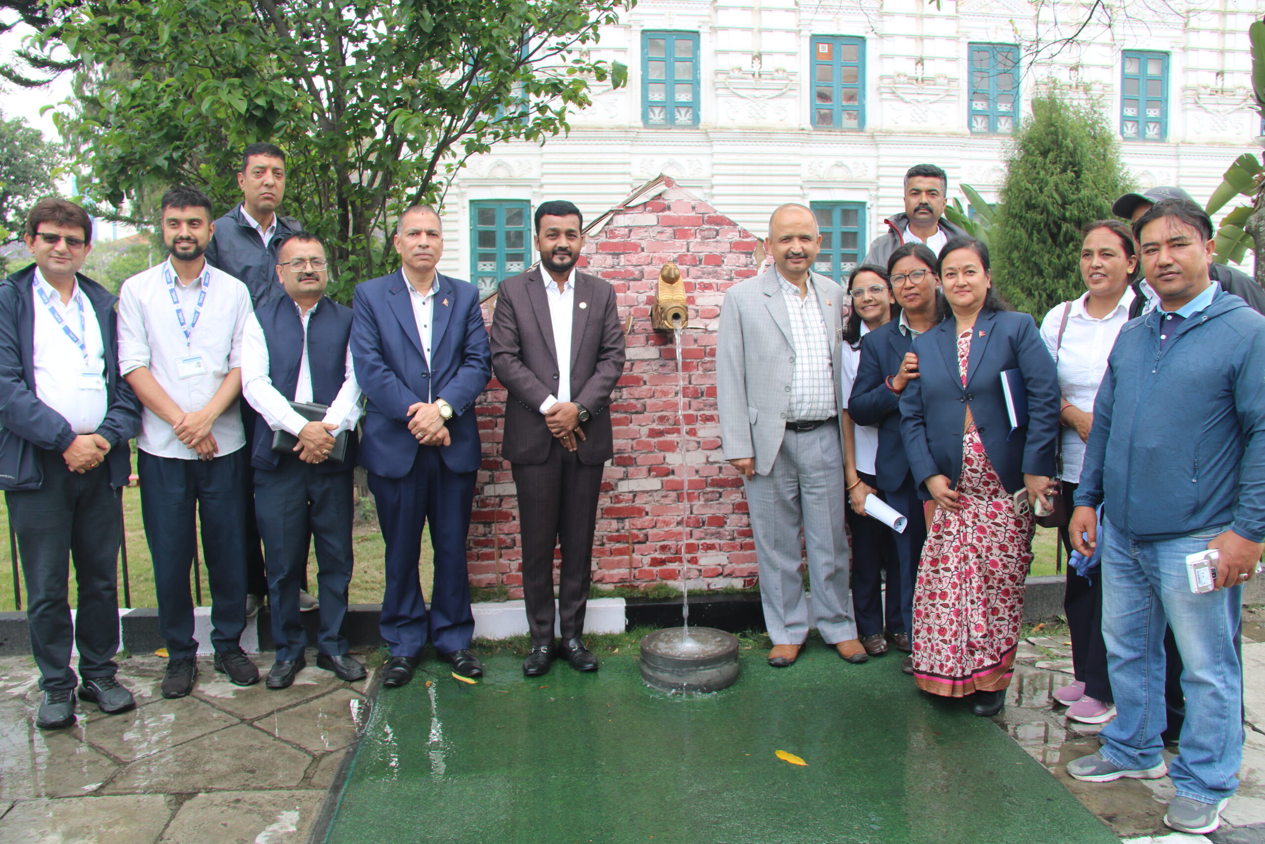 खानेपानी मन्त्री यादवद्धारा सिंहदरबारमा मेलम्चीको शुद्ध खानेपानी वितरण कार्यको शुभारम्भ