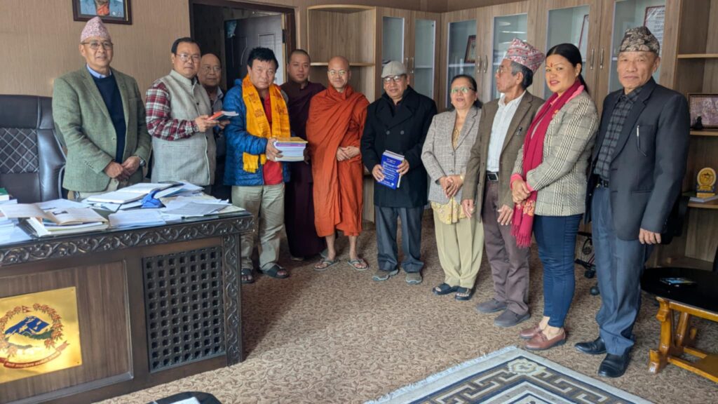 नेपाल बौद्ध परियत्ति शिक्षाको लागी शिक्षा मन्त्री संग छलफल (फाेटाे सहित)