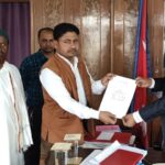 परीक्षा मिति सार्न माग गर्दै नेपाल संघीय समाजवादी पार्टीले बुझायो ज्ञापन